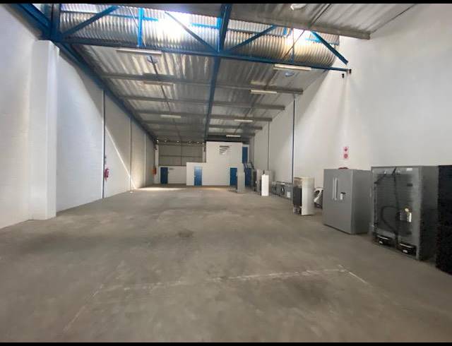 430M² WAREHOUSE TO LET IN SPRINGFIELD